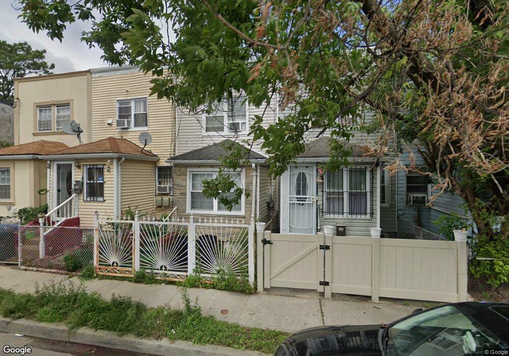 11843 154th St, Jamaica, NY 11434 - photo 1