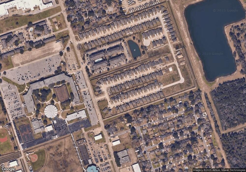 310 Paso Fino Dr, Alvin, TX 77511 - photo 1