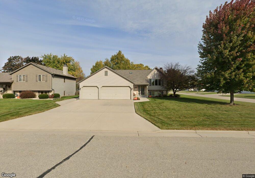 2004 W Seneca Dr, Appleton, WI 54914 - photo 1