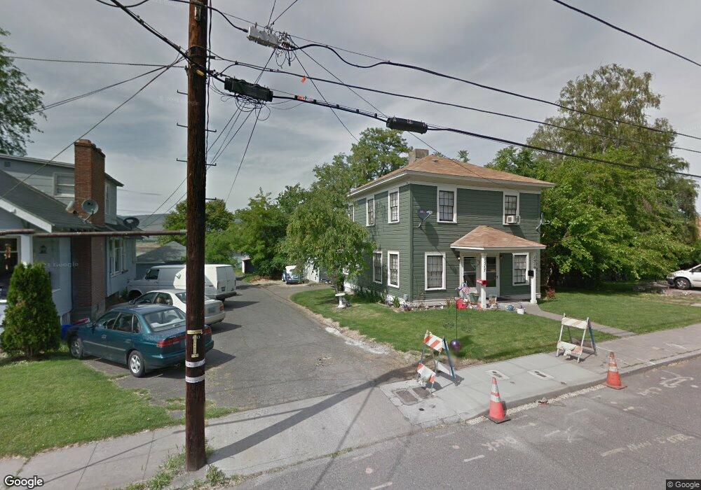 1515 1/2 E 9th St, the Dalles, OR 97058 - photo 1