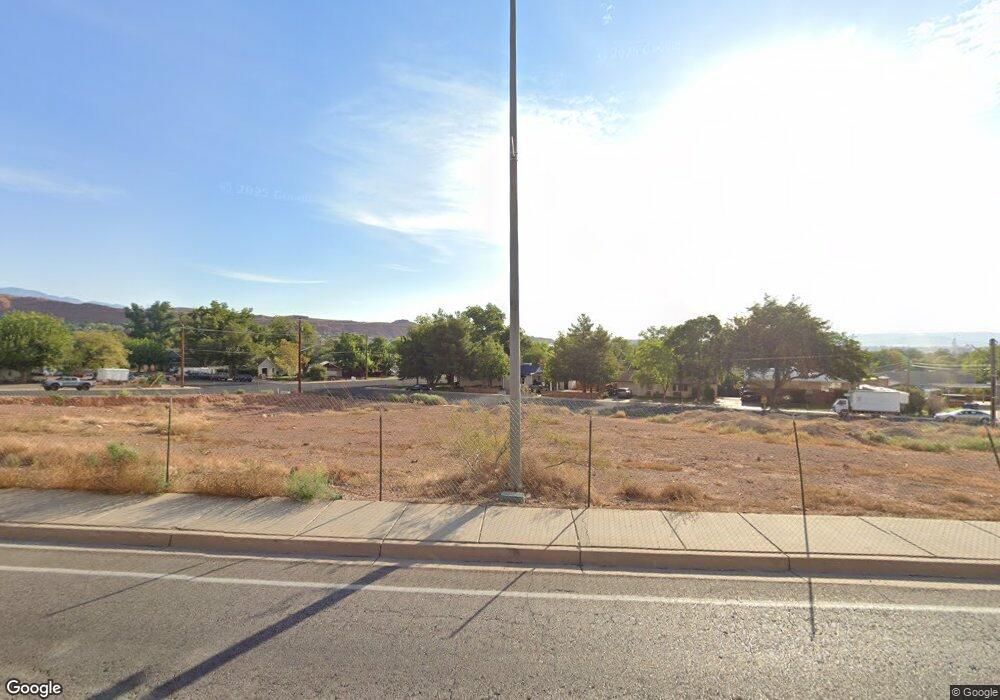 217 S Bluff St, St. George, UT 84770 - photo 1