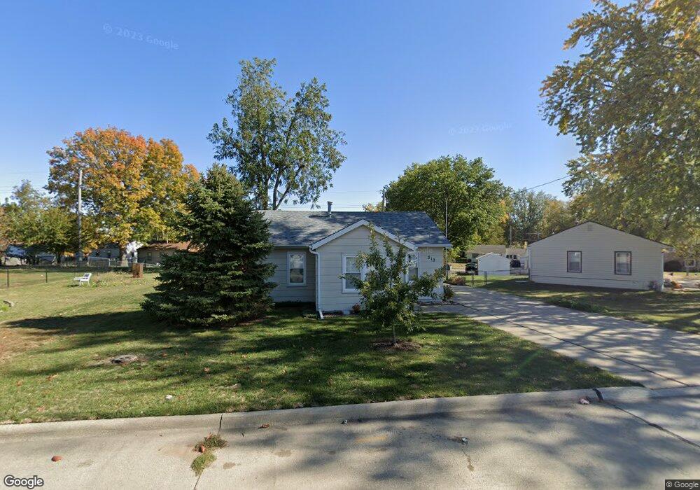 310 E 16th St N, Newton, IA 50208 - photo 1