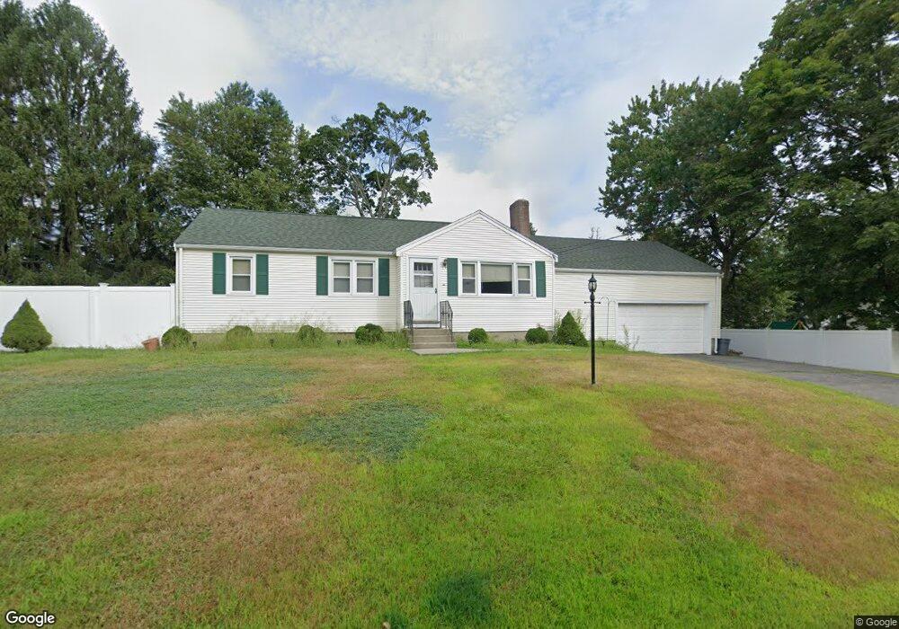 39 Day Cir, Woburn, MA 01801 - photo 1