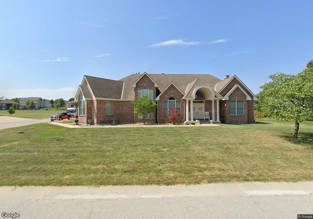 4428 SW Gull Point Dr, Lees Summit, MO 64082 - photo 1