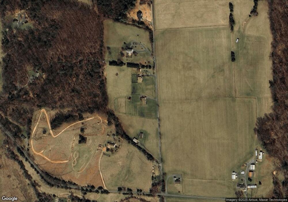 185 Tree Farm Ln, Bentonville, VA 22610 - photo 1