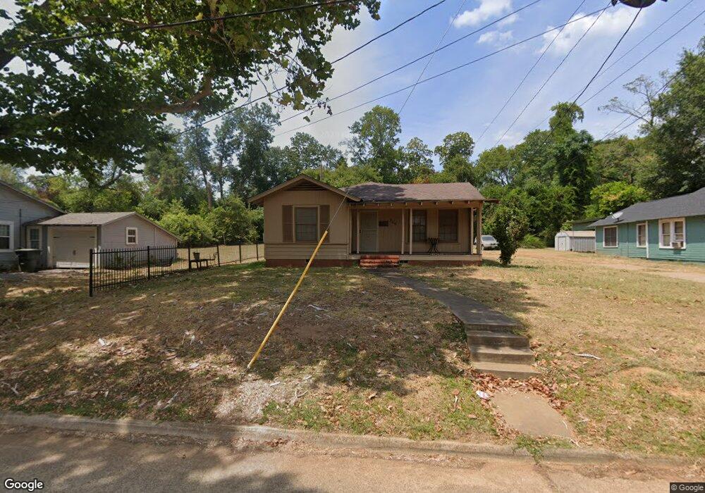 325 N Lanana St, Nacogdoches, TX 75961 - photo 1