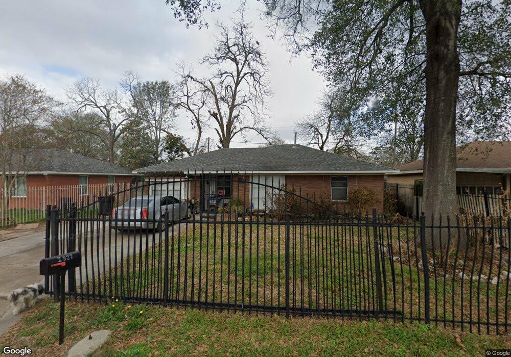 2927 Barksdale Dr, Houston, TX 77093 - photo 1