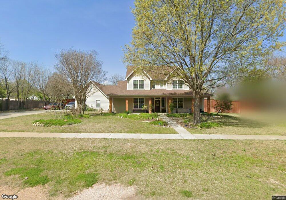 308 W Grand St, Whitewright, TX 75491 - photo 1