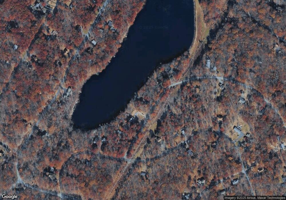 125 Mockingbird Ct, Bushkill, PA 18324 - photo 1