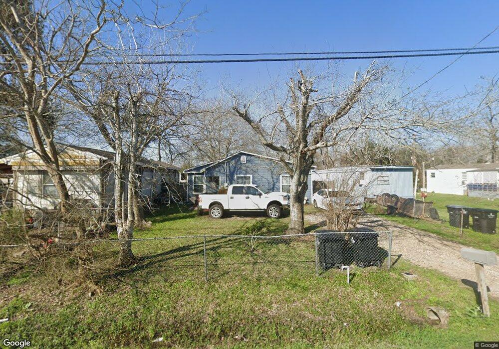 1405 Rice St, Alvin, TX 77511 - photo 1