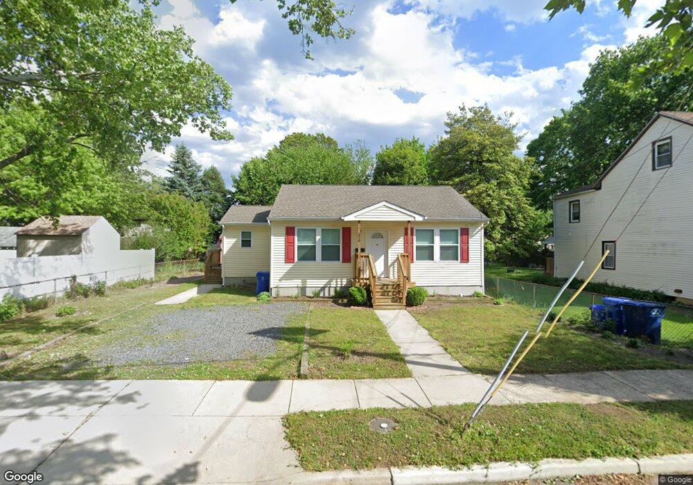 320 W 6th St, Palmyra, NJ 08065 - photo 1