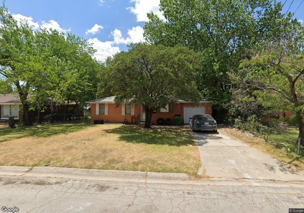 1311 Belmont St, Gainesville, TX 76240 - photo 1