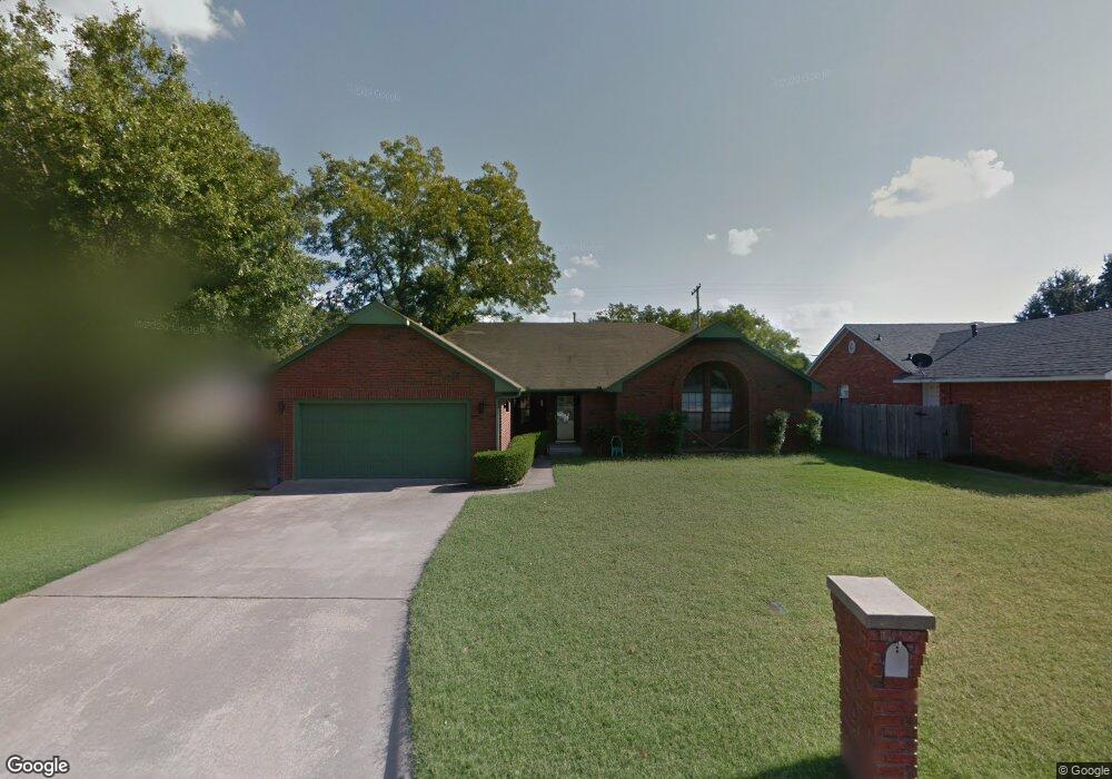 1914 Marsh Ln, Ardmore, OK 73401 - photo 1