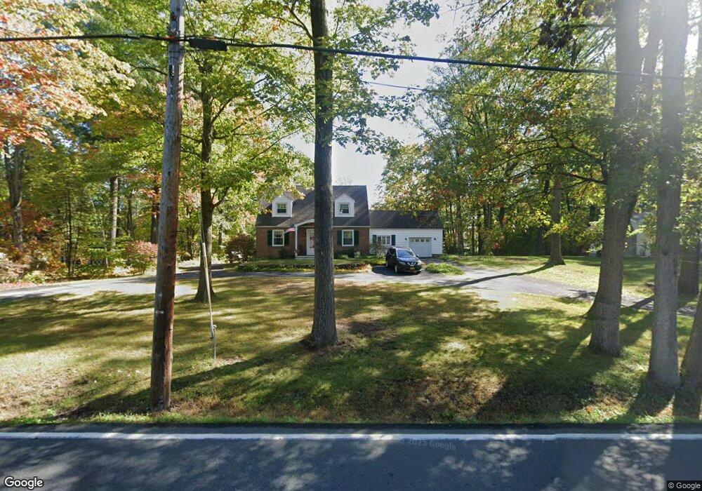 692 Pearse Rd, Schenectady, NY 12309 - photo 1