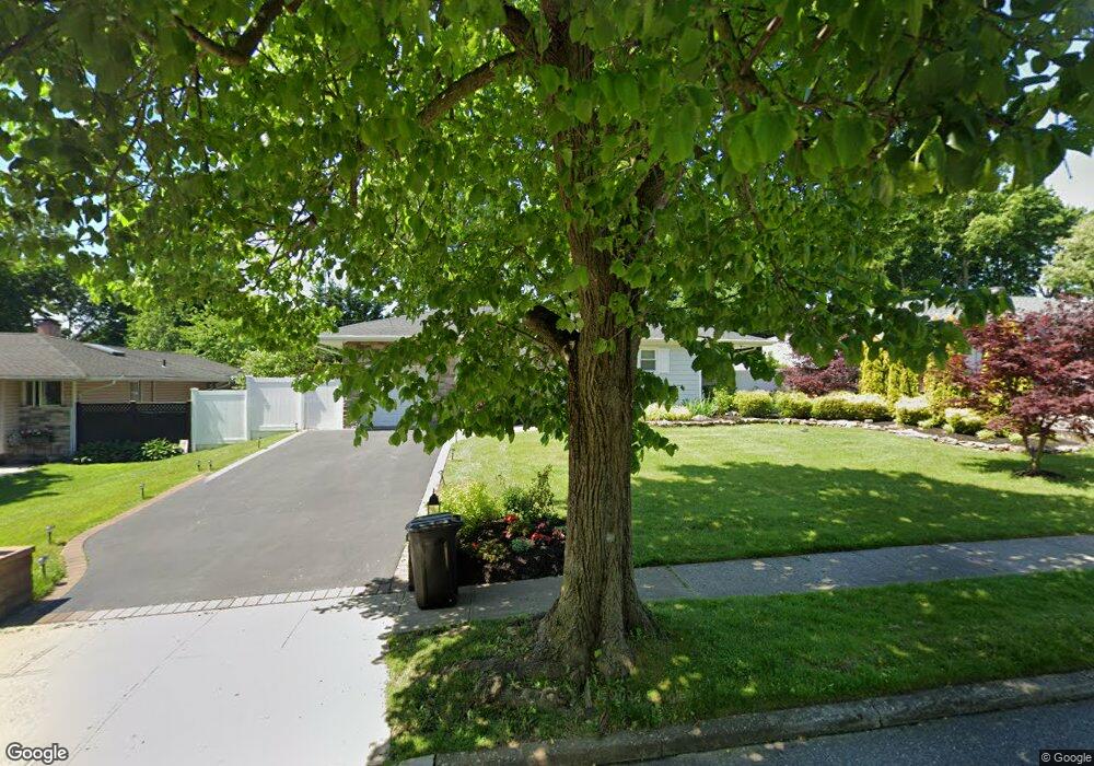 22 Eva Path, ComMacK, NY 11725 - photo 1