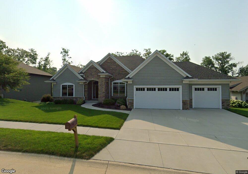 3208 Rimrock Ct NE, Cedar Rapids, IA 52402 - photo 1