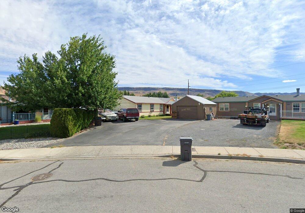 534 Newport Plaza, East Wenatchee, WA 98802 - photo 1