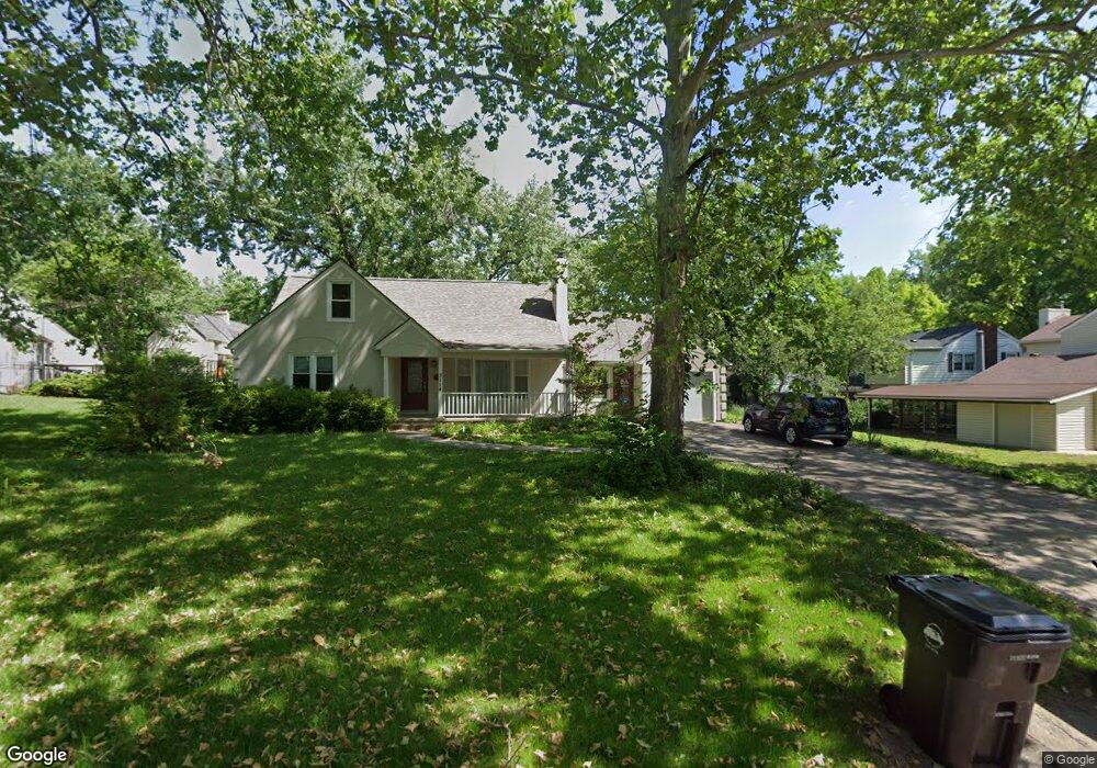 3114 SW 20th St, Topeka, KS 66604 - photo 1