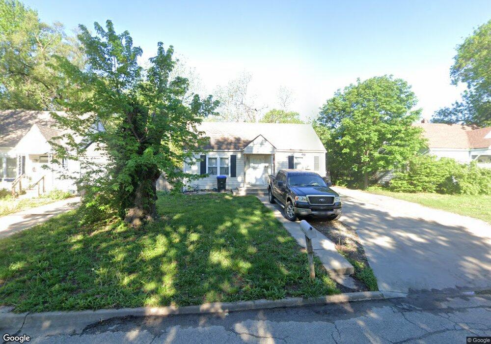 919 SW Saline St unit HUD 181-198000, Topeka, KS 66606 - photo 1