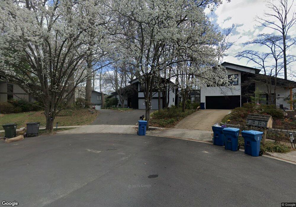 6702 Pine Creek Ct, McLean, VA 22101 - photo 1