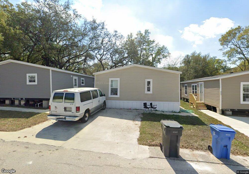 9335 Eden Dr unit 470, Tampa, FL 33610 - photo 1