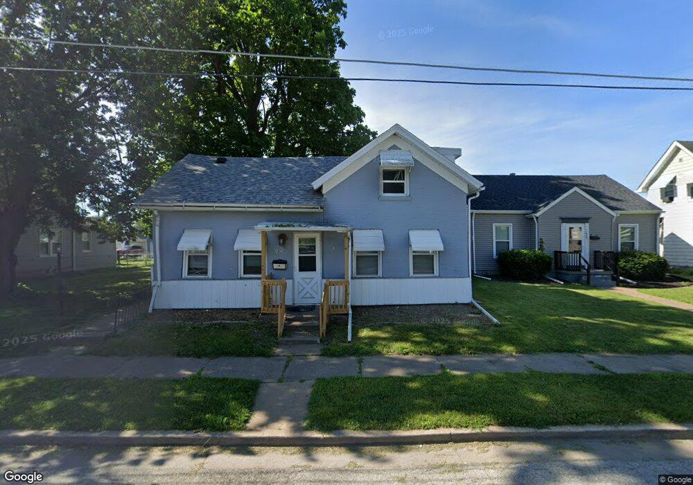 1621 W 17th St, Davenport, IA 52804 - photo 1