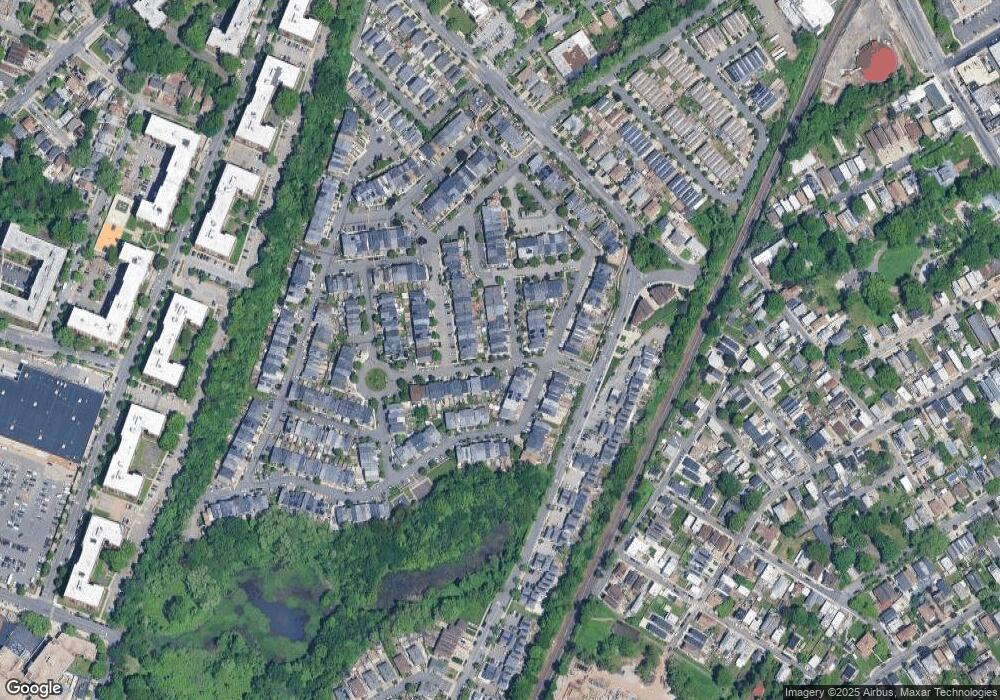 34 Celebration Ln, Staten Island, NY 10304 - photo 1