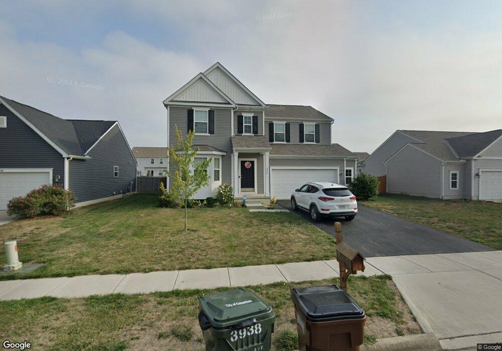 354 Sycamore Dr, Circleville, OH 43113 - photo 1