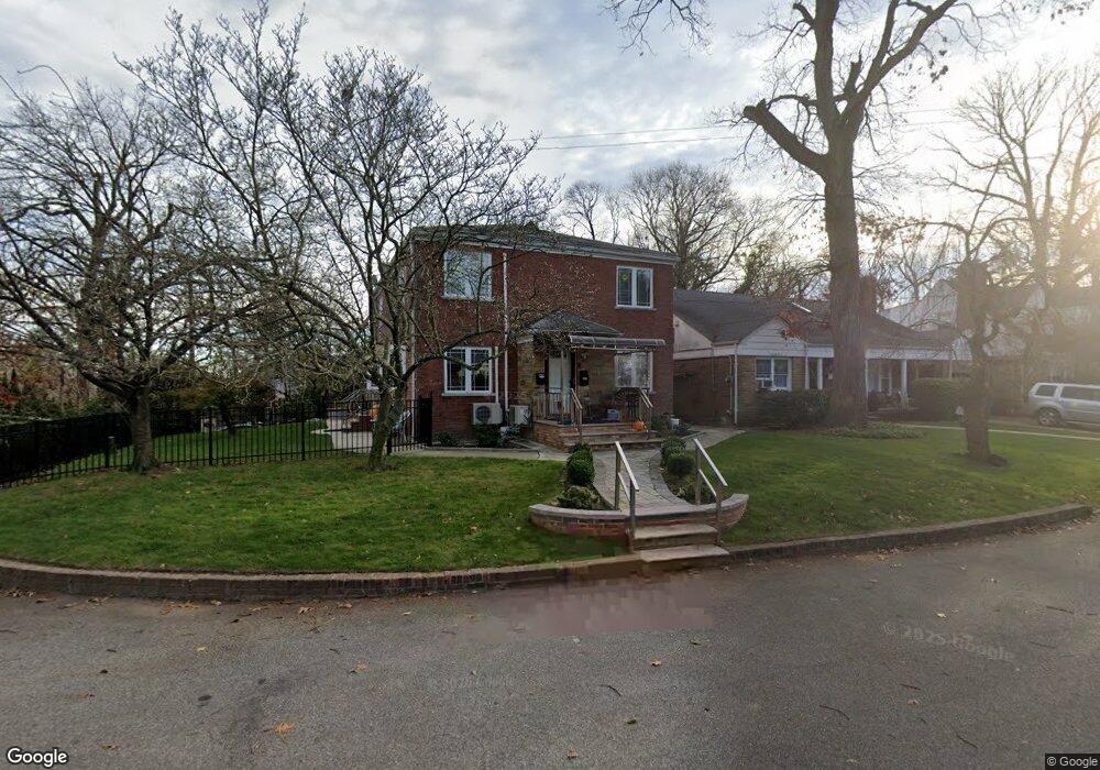 196-34 Keno Ave unit 2nd fl, Hollis, NY 11423 - photo 1