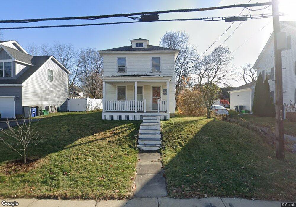 566 Dennett St, Portsmouth, NH 03801 - photo 1