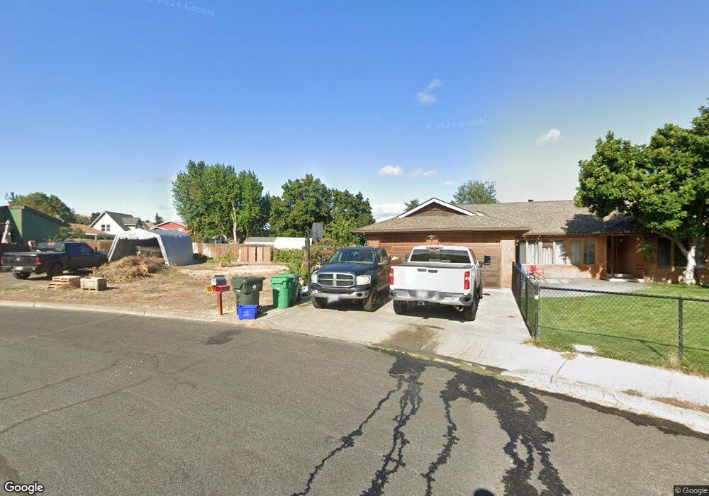 2419 E 16th St, the Dalles, OR 97058 - photo 1