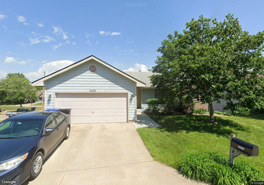3632 SW Skyview Dr, Topeka, KS 66614 - photo 1