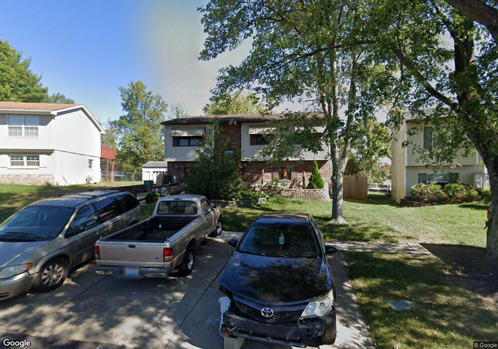 9013 Admiral Dr, Louisville, KY 40229 - photo 1