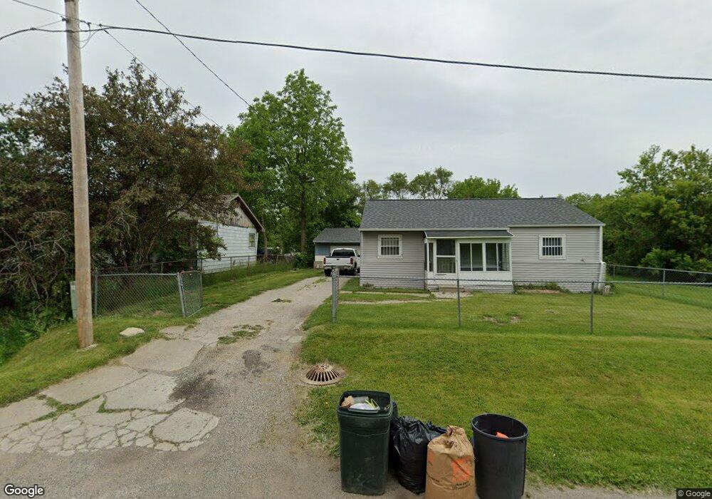 1057 E Cass Ave, Flint, MI 48505 - photo 1