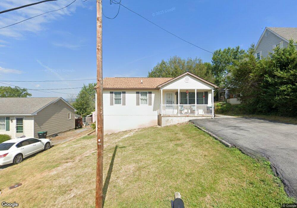 363 Crim Dr, Strasburg, VA 22657 - photo 1