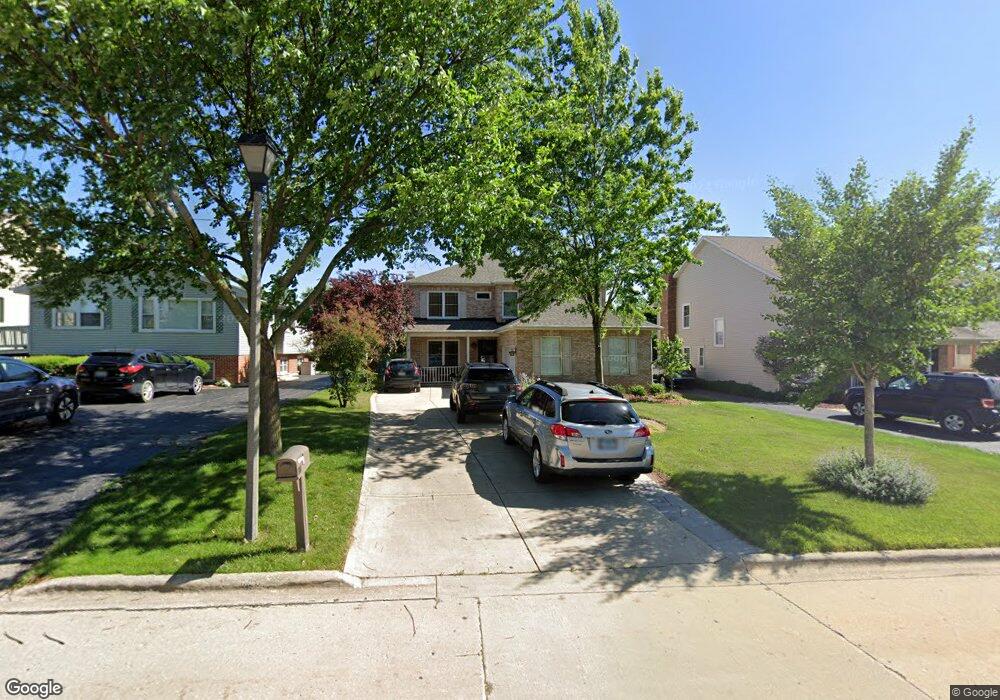 652 W Crockett Ave, Elmhurst, IL 60126 - photo 1
