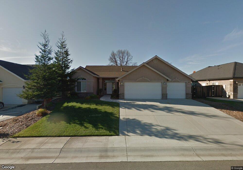 644 San Gabriel St, Redding, CA 96003 - photo 1