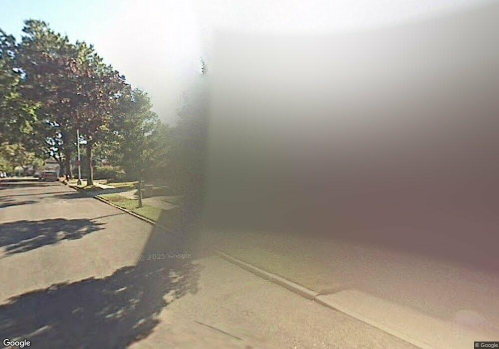 7122 169th St, Fresh Meadows, NY 11365 - photo 1