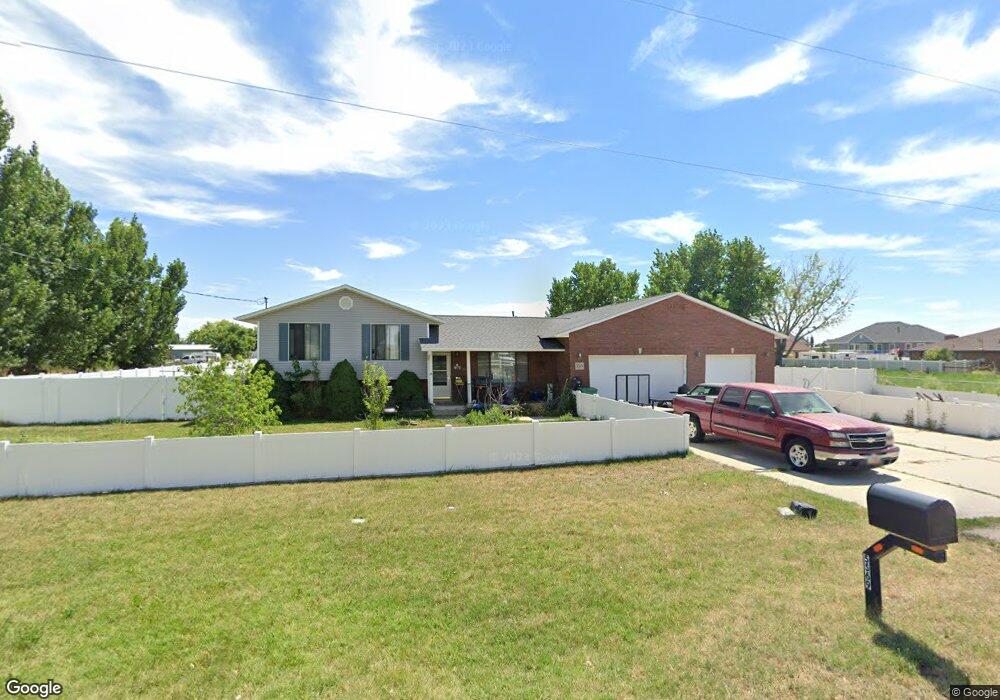 5569 W 4600 S, Hooper, UT 84315 - photo 1