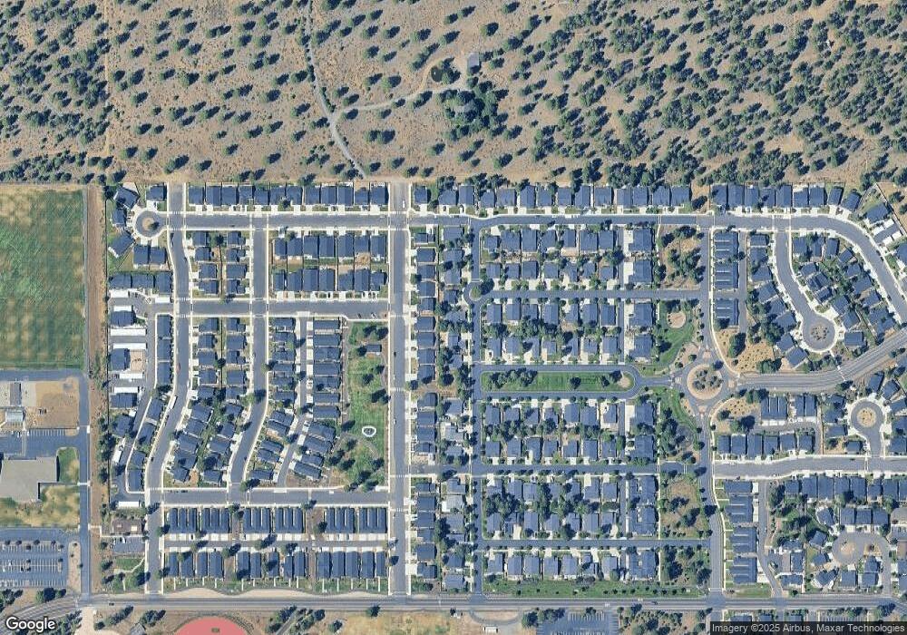 743 N Freemont St, Sisters, OR 97759 - photo 1