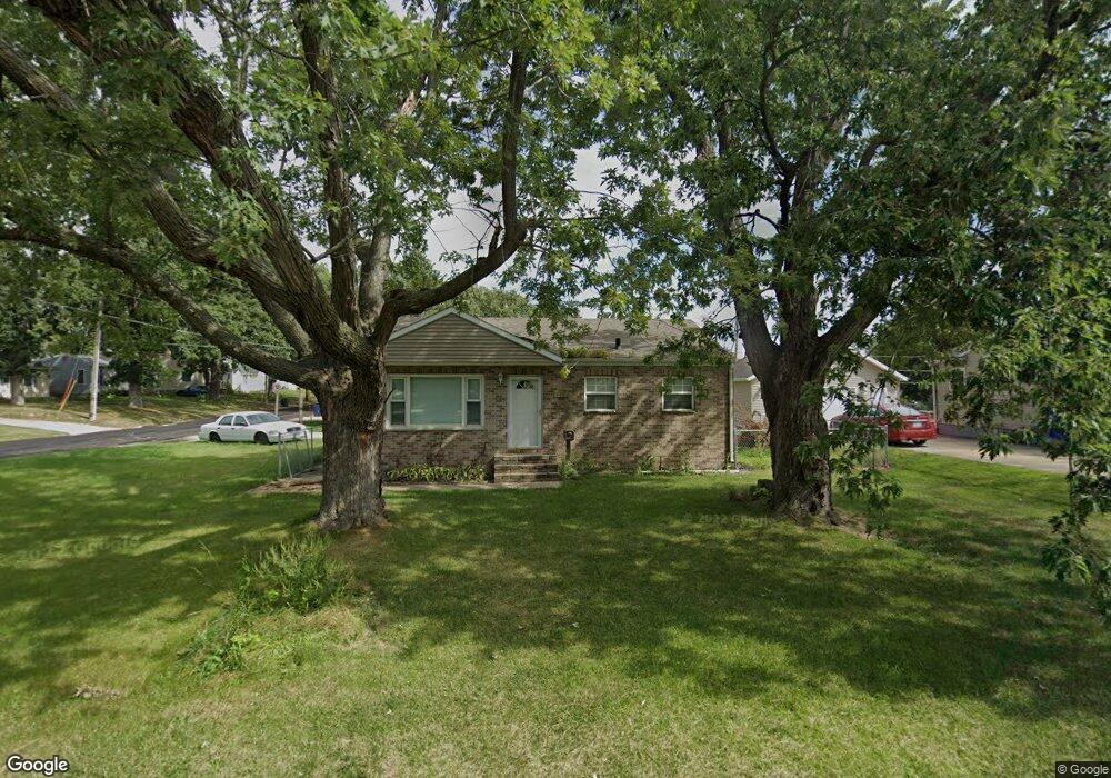 603 Hanna Blvd, Waterloo, IA 50701 - photo 1