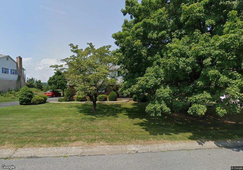 1454 Colgate Dr, Bethlehem, PA 18017 - photo 1