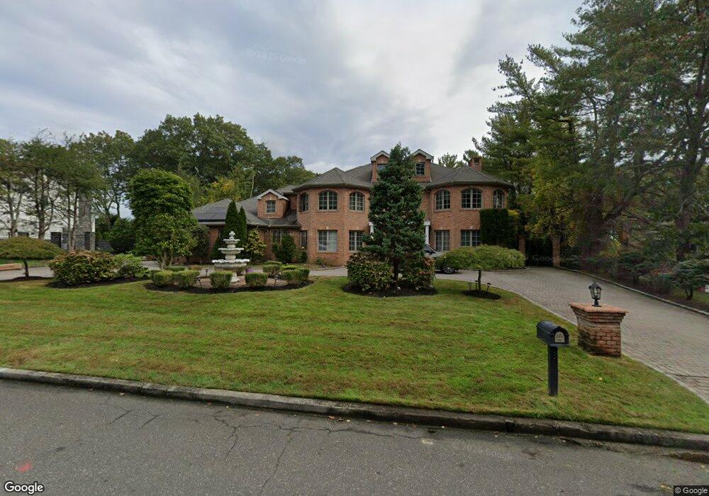 6 Croydon Ct, Dix Hills, NY 11746 - photo 1