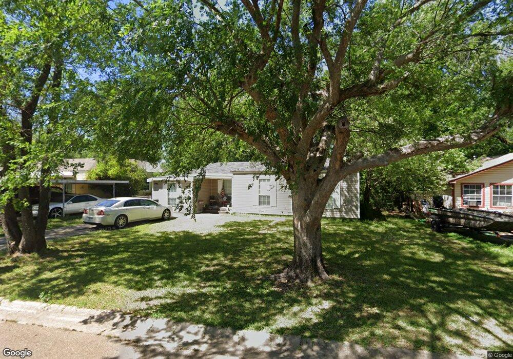 829 Singapore Dr, Wake Village, TX 75501 - photo 1