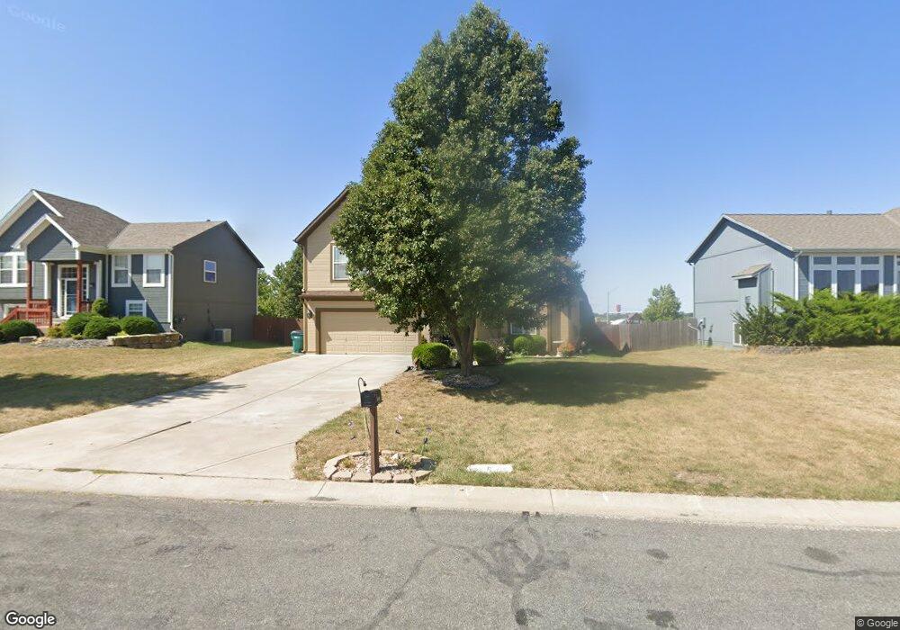 20034 S Palisade St, Spring Hill, KS 66083 - photo 1