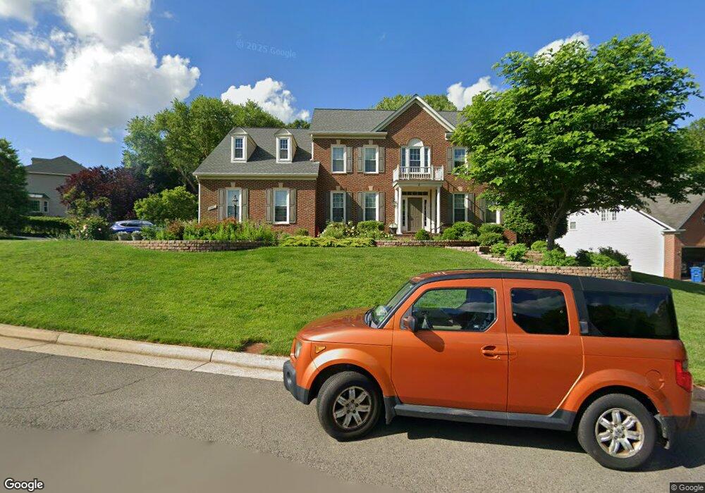 4891 Annamohr Dr, Fairfax, VA 22030 - photo 1