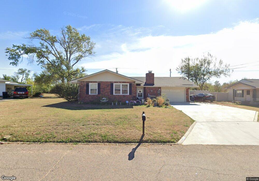 605 W 39th St, Shawnee, OK 74804 - photo 1