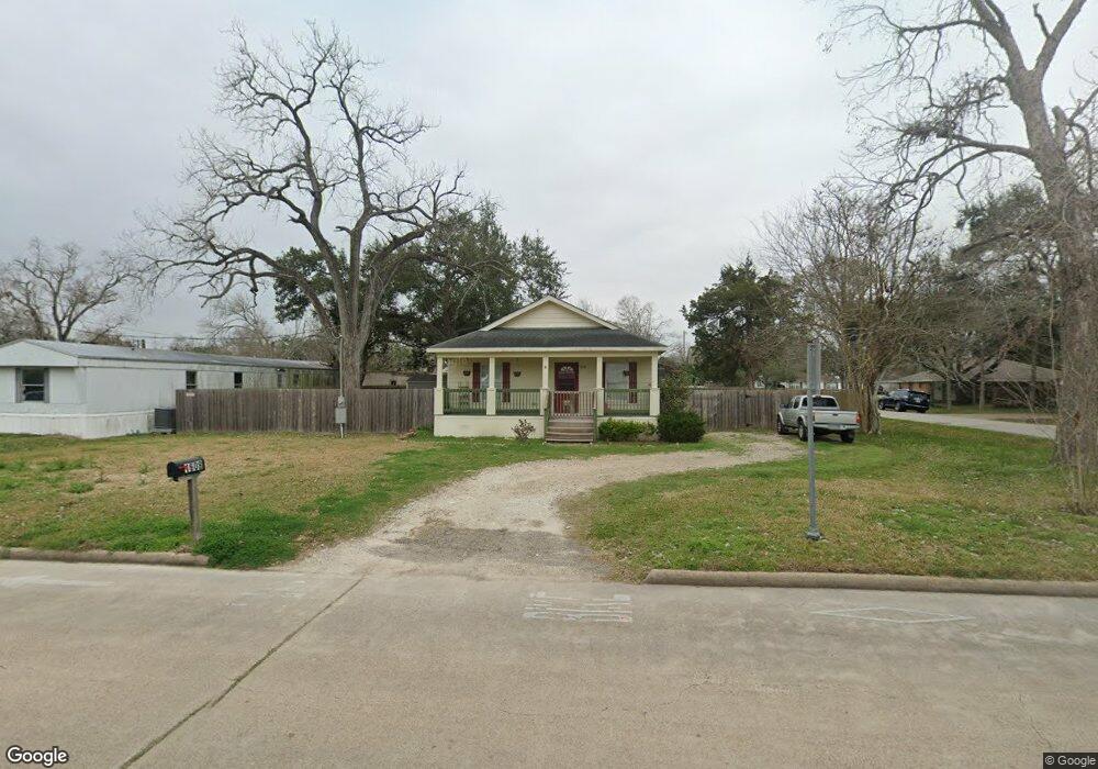 1608 W Adoue St, Alvin, TX 77511 - photo 1