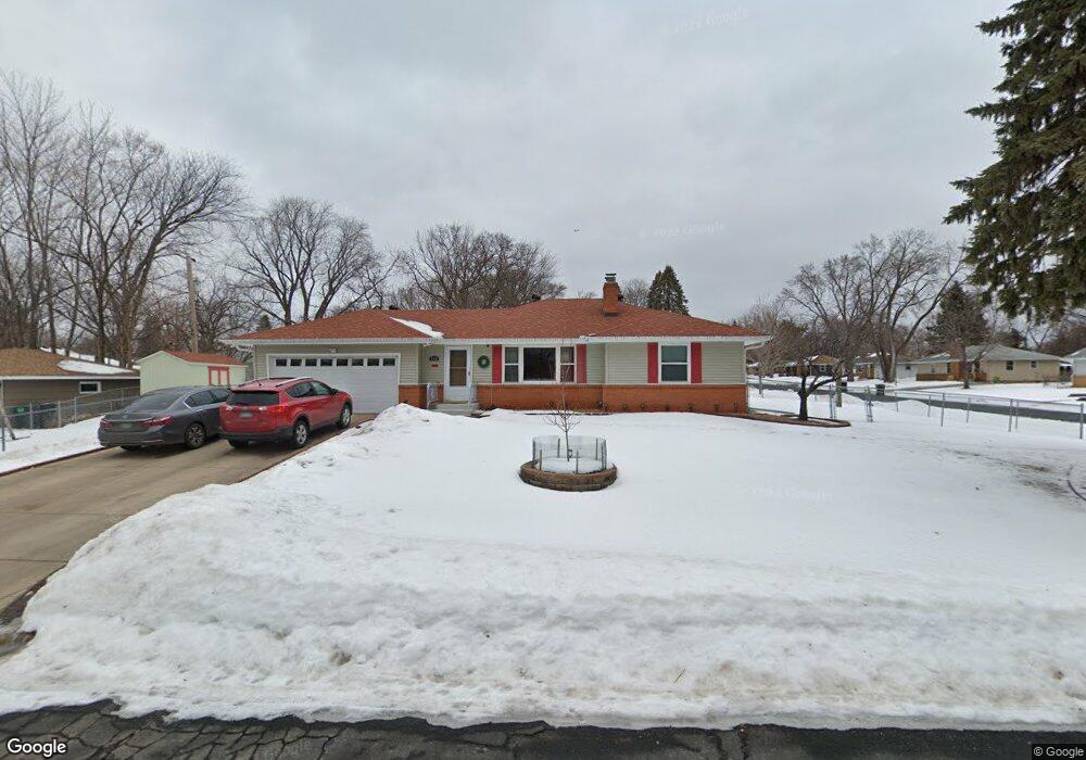 900 W 84th St, Bloomington, MN 55420 - photo 1