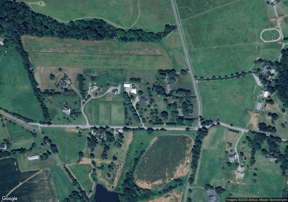 19418 Colchester Rd, Purcellville, VA 20132 - photo 1